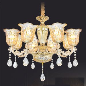 Đèn chùm trang trí cao cấp, kết hợp pha lê lấp lánh và chi tiết kim loại tinh xảo, mang lại vẻ đẹp hiện đại và sang trọng cho phòng khách, biệt thự hay sảnh lớn