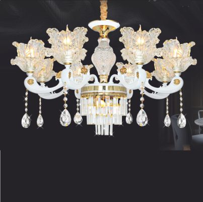 Đèn chùm trang trí cao cấp, kết hợp pha lê lấp lánh và chi tiết kim loại tinh xảo, mang lại vẻ đẹp hiện đại và sang trọng cho phòng khách, biệt thự hay sảnh lớn