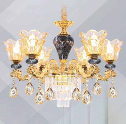 Đèn chùm trang trí cao cấp, kết hợp pha lê lấp lánh và chi tiết kim loại tinh xảo, mang lại vẻ đẹp hiện đại và sang trọng cho phòng khách, biệt thự hay sảnh lớn