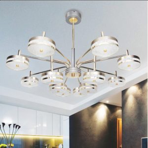 Đèn chùm trang trí cao cấp, kết hợp pha lê lấp lánh và chi tiết kim loại tinh xảo, mang lại vẻ đẹp hiện đại và sang trọng cho phòng khách, biệt thự hay sảnh lớn