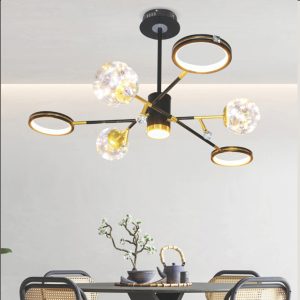 Đèn chùm trang trí cao cấp, kết hợp pha lê lấp lánh và chi tiết kim loại tinh xảo, mang lại vẻ đẹp hiện đại và sang trọng cho phòng khách, biệt thự hay sảnh lớn