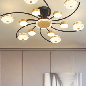 Đèn chùm trang trí cao cấp, kết hợp pha lê lấp lánh và chi tiết kim loại tinh xảo, mang lại vẻ đẹp hiện đại và sang trọng cho phòng khách, biệt thự hay sảnh lớn