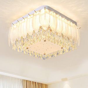 Đèn mâm trang trí phòng khách và phòng ngủ, mang đến không gian sống hiện đại, sang trọng và tiện nghi. Sản phẩm ứng dụng công nghệ chiếu sáng LED tiên tiến với ánh sáng ổn định, tiết kiệm điện và thân thiện với môi trường. Đèn không chỉ phục vụ nhu cầu chiếu sáng mà còn là điểm nhấn thẩm mỹ, giúp nâng tầm thiết kế nội thất và khẳng định phong cách sống đẳng cấp. Đây là lựa chọn hoàn hảo cho gia đình trẻ và những không gian hướng đến sự tiện nghi, tinh tế và bền vững.