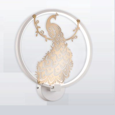 Hình ảnh đèn vách LED trang trí cao cấp với thiết kế hiện đại, tinh tế và sang trọng. Sản phẩm mang đến ánh sáng dịu nhẹ, ấm áp, tạo không gian sống thoải mái và đầy tính nghệ thuật. Đèn vách có thể được lắp đặt linh hoạt ở nhiều vị trí như phòng khách, phòng ngủ, hành lang, cầu thang, ban công hoặc các khu vực dịch vụ như quán cà phê, khách sạn, spa. Đây không chỉ là thiết bị chiếu sáng thông thường mà còn là một món đồ nội thất trang trí, góp phần nâng cao giá trị thẩm mỹ và khẳng định phong cách riêng cho ngôi nhà